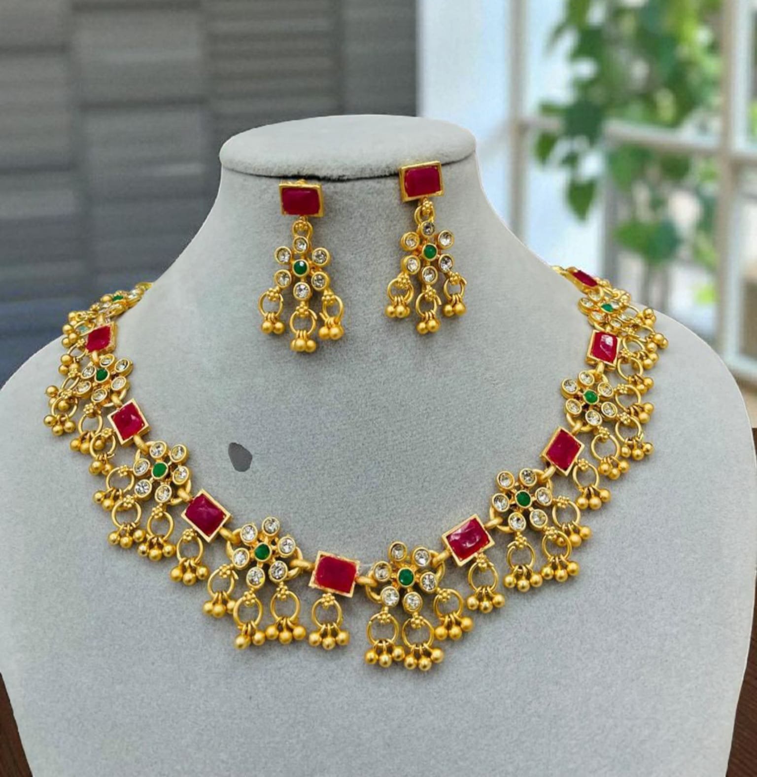 180.jpeg Luxurious Ruby Emerald Gold Necklace Set with Earring - Image 1