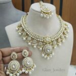 ndian Kundan bridal jewelry set