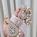 traditional Kundan jewelry set