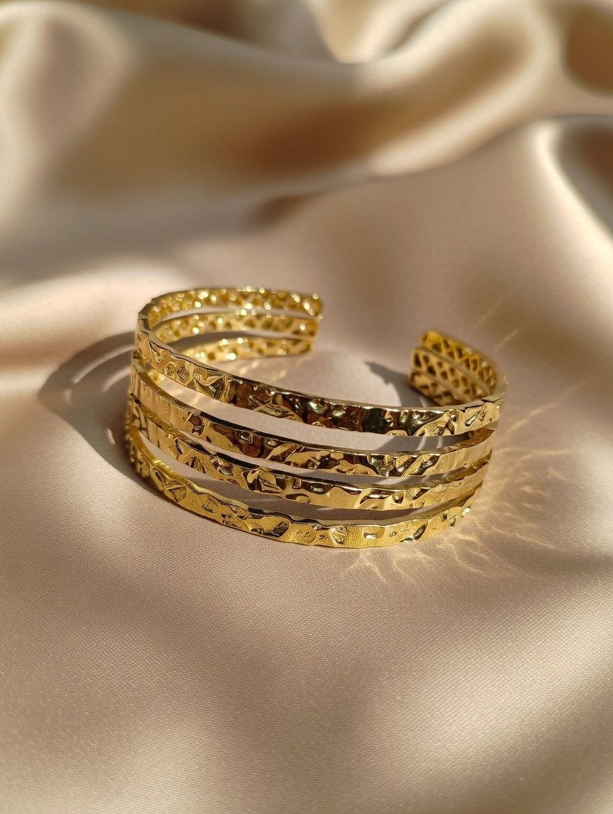 photo_11_2026-02-21_11-53-39.jpg hammered gold-toned open cuff bangle bracelet - Image 1