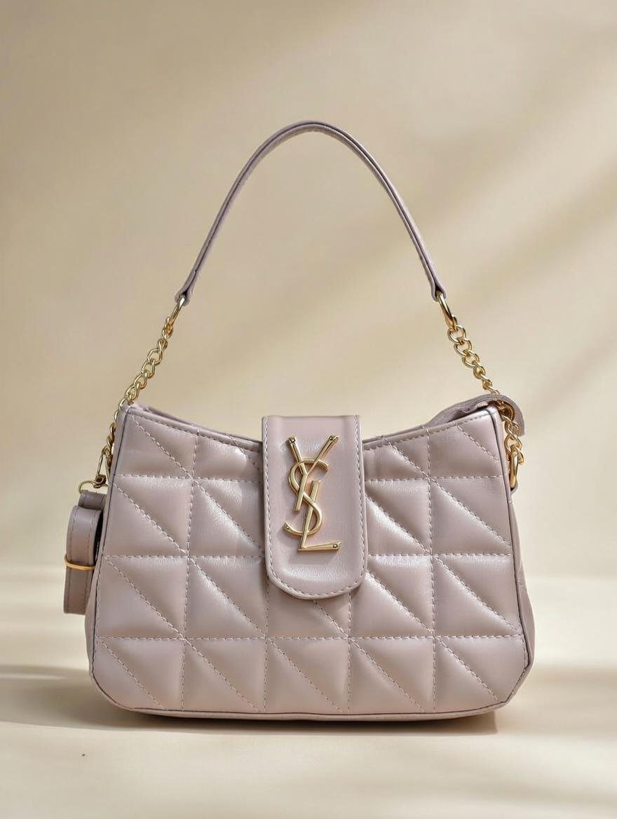 photo_12_2026-01-10_15-02-21.jpg PremiumQuilted Handbag with Gold Chain Strap ( - Image 1