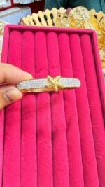 gold-toned starfish charm bracelet - Image 2