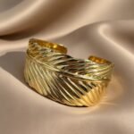 18K gold PVD plated leaf-shaped cuff bracelet